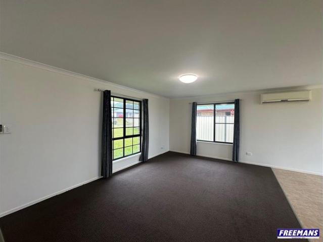 Modern Fully Fenced 4 bedroom Home