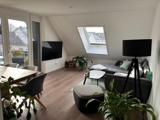 Modern, fully furnished maisonette flat in Stuttgart Möhringen, Stuttgart Amsterdam Apartments for Rent