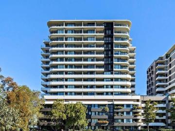 Modern Fully Furnished One Bedroom in Prime Location