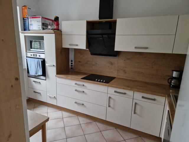 Modern, fully furnished apartment with top amenities & excellent transport connections