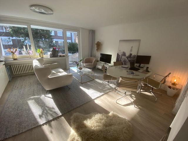 Modern, fully furnished apartment for subletting, Dusseldorf Amsterdam Apartments for Rent
