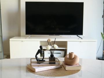 Modern Fully Furnished Apartment in Prime Waitara Location