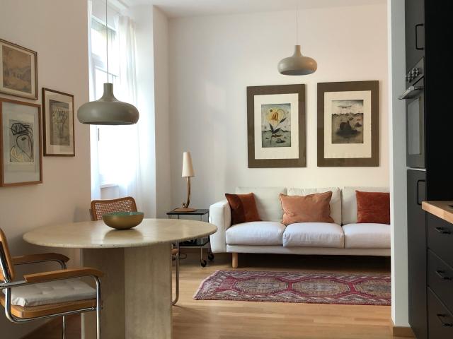 Modern, fully furnished business apartment in downtown Frankfurt