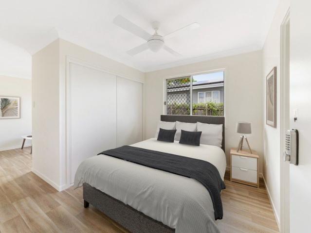MODERN, FULLY FURNISHED, GROUND FLOOR STUDIO APARTMENT