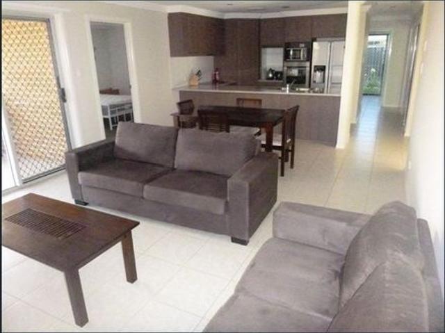 MODERN, FULLY FURNISHED HOME – JUST MOVE IN!