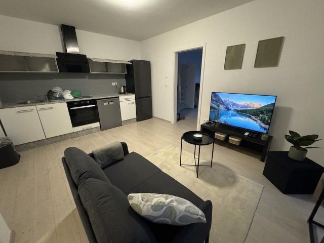 Modern & Fully Furnished Living in a Prime Location – Frankfurt / Modern & voll möbliert wohnen in Toplage – Frankfurt Bergen Enkheim