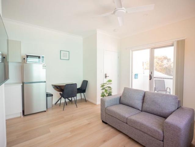 Modern Fully Furnished Rooming Accommodation in Durack