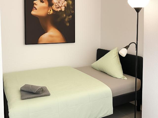 Modern & Fully Furnished Studio with Balcony in Munich Moosach, Munchen Amsterdam Apartments for Rent