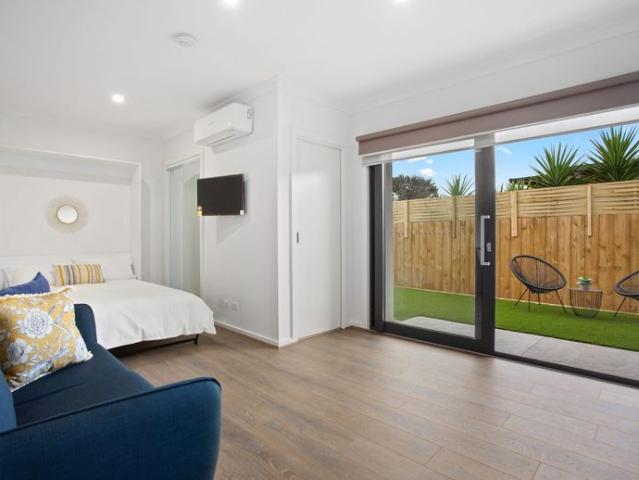 Modern Fully Furnished Studio with HUGE Private Backyard – ALL Bills Included!