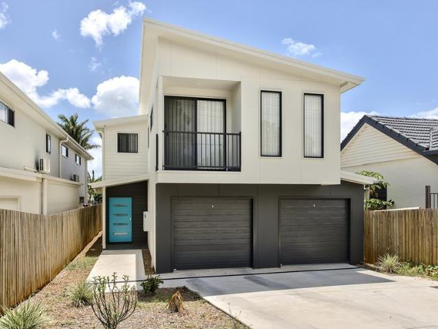 MODERN, FULLY FURNISHED, STUDIO APARTMENT
