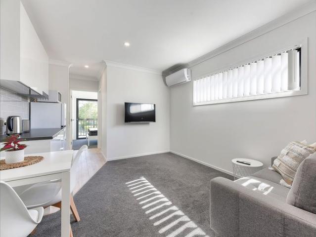MODERN, FULLY FURNISHED, STUDIO APARTMENT