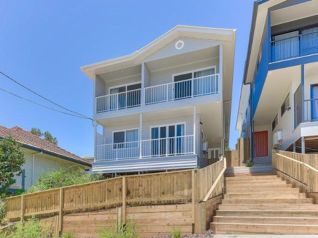 MODERN, FULLY FURNISHED, STUDIO APARTMENT