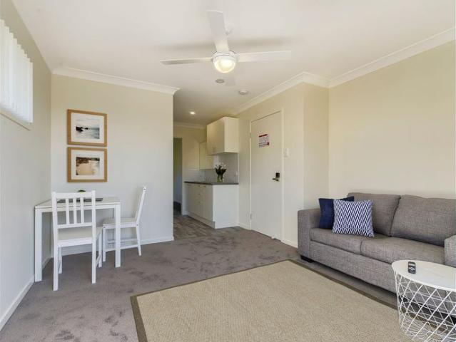 MODERN, FULLY FURNISHED, STUDIO APARTMENT