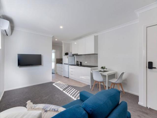 MODERN, FULLY FURNISHED, STUDIO APARTMENT