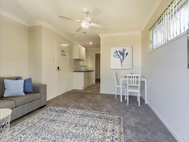 MODERN, FULLY FURNISHED, STUDIO APARTMENT