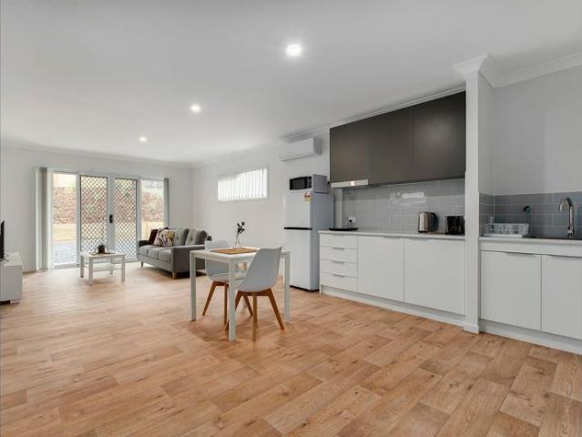 MODERN, FULLY FURNISHED, STUDIO APARTMENT
