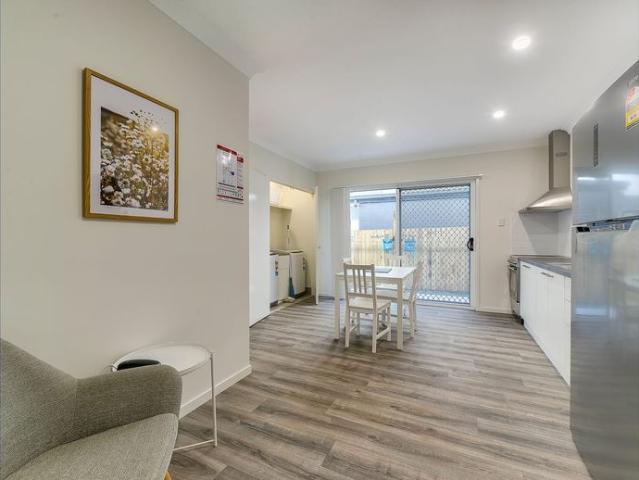 MODERN, FULLY FURNISHED, STUDIO APARTMENT