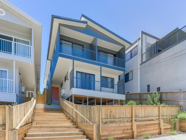 MODERN, FULLY FURNISHED, STUDIO APARTMENT