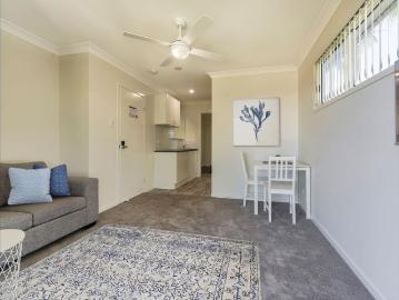MODERN, FULLY FURNISHED, STUDIO APARTMENT