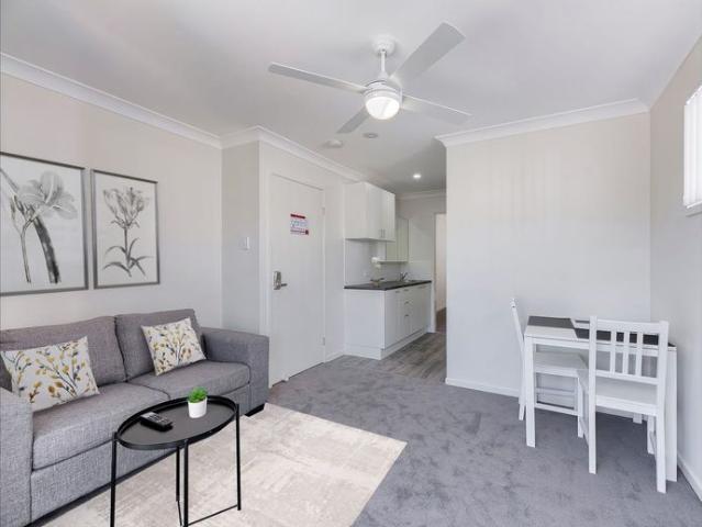 MODERN, FULLY FURNISHED STUDIO APARTMENT WITH BILLS INCLUDED