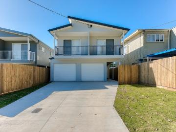 MODERN, FULLY FURNISHED STUDIO APARTMENT WITH BILLS INCLUDED