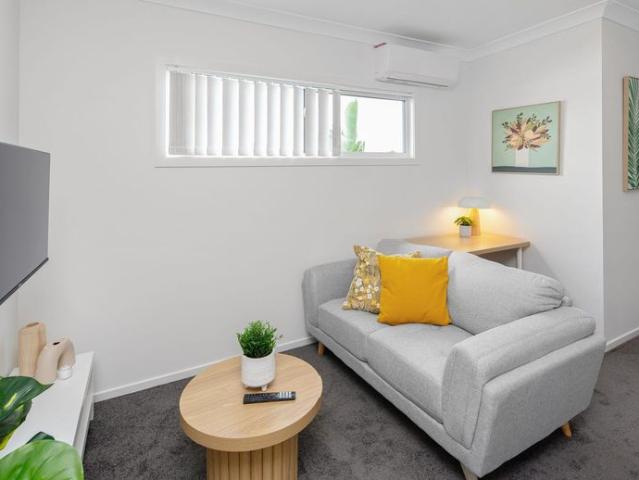 Modern, Fully Furnished Studio Electricity, Water & NBN all included!
