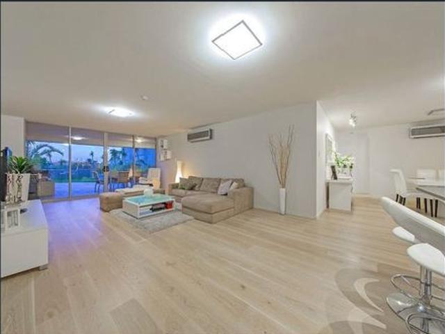 Modern Fully Furnished Two Bedroom Apartment, Cleveland CBD