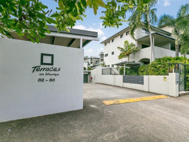 Modern Fully Furnished Two Bedroom Apartment Minutes from the City