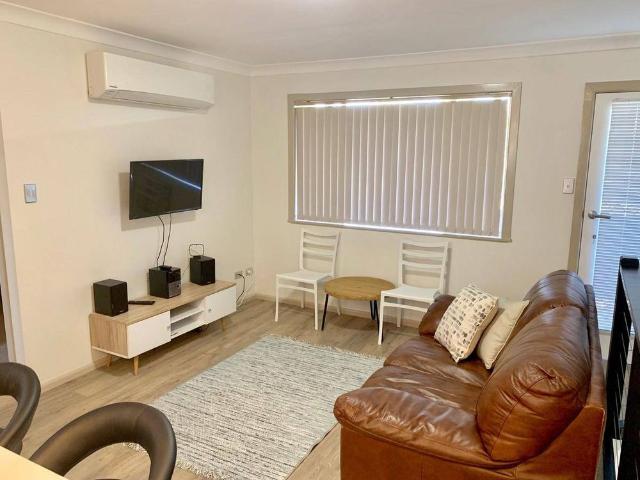 MODERN FULLY FURNISHED TOWN HOUSE