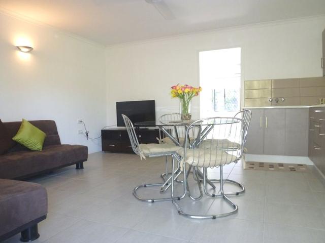 MODERN FULLY FURNISHED UNIT IN THE HEART OF EDGE HILL