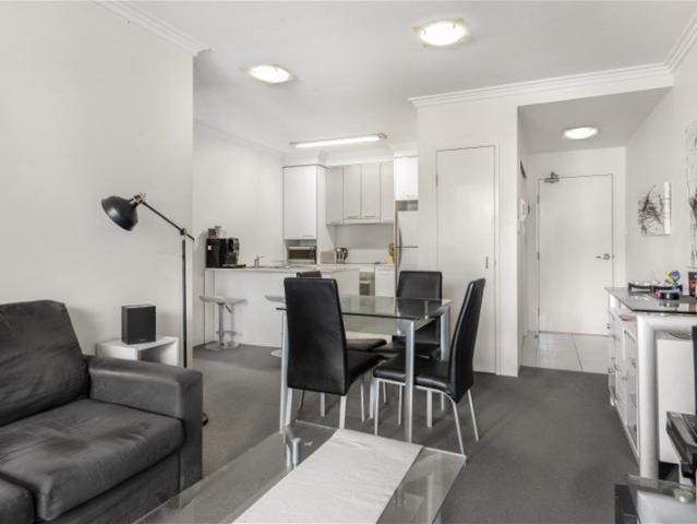 Modern Fully Furnished 1 Bedroom Apartment | Fourth Floor | Secure Basement Parking