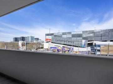 Braddon, Majura - Balcony, Air conditioning