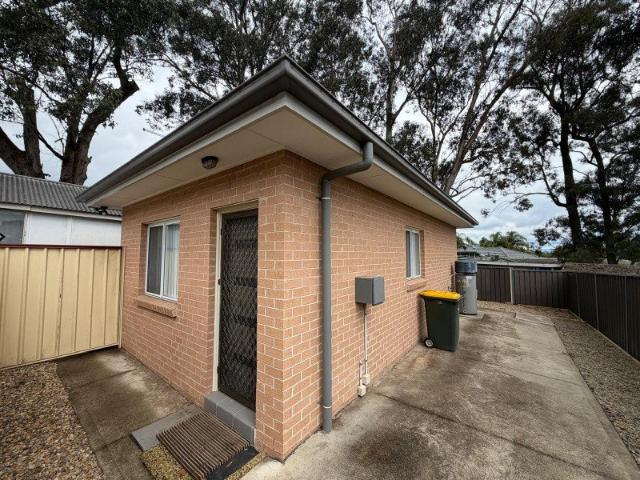 Modern & Fully Furnished 2 Bedroom Granny Flat!