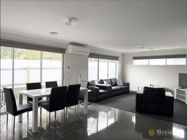 Modern & Fully Furnished!