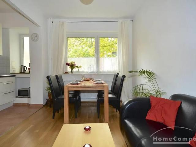 Modern furnised flat in Tiergarten