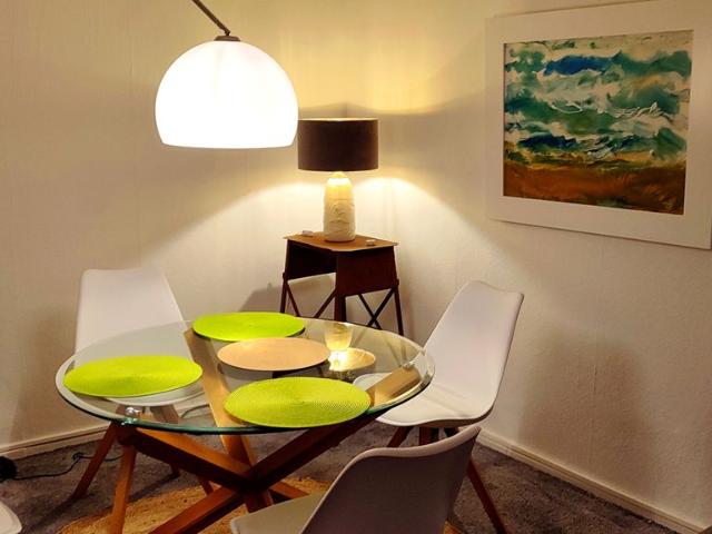 Modern furnished apartment in the old manor house of Berlin Hermsdorf with a beautiful spacious balcony, Berlin Amsterdam Apartments for Rent