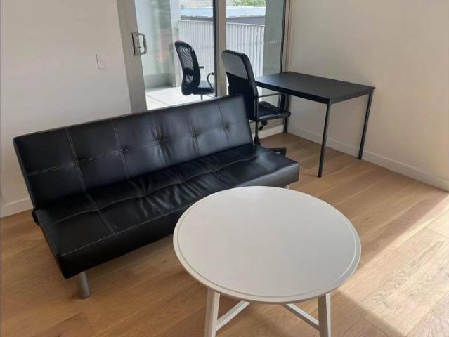 Modern furnished Apartment Living in McKinnon School Zoon