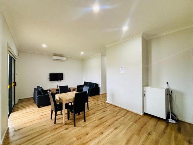Modern Furnished Family Home with 3 Ensuites and Flexible Living!