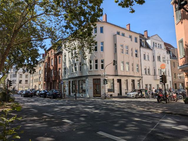 Modern Furnished Flat Spanning 3 Levels, Koln Amsterdam Apartments for Rent