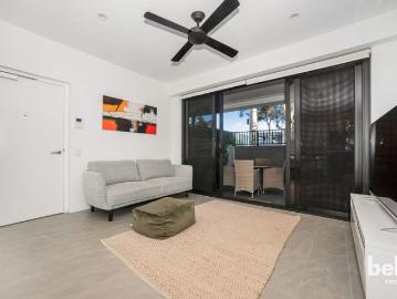 Modern Furnished Ground Floor Apartment with Private Courtyard Access