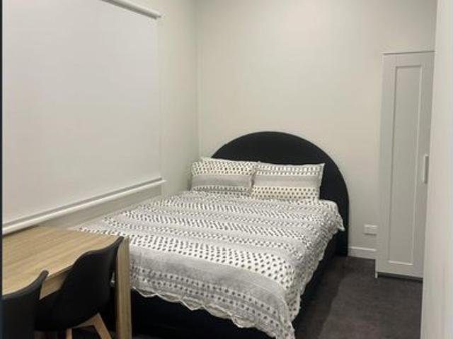 MODERN FURNISHED ROOM IN CENTRAL SUNSHINE LOCATION