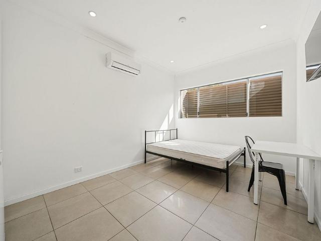 Modern Furnished Studio