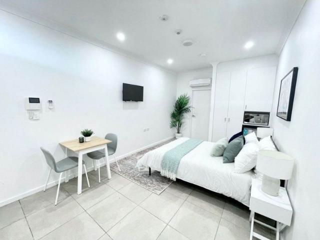 Modern Furnished Studio