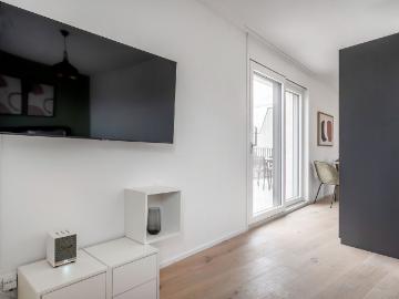 Modern Furnished Studio with Balcony in Sihlfeld, Zurich Amsterdam Apartments for Rent