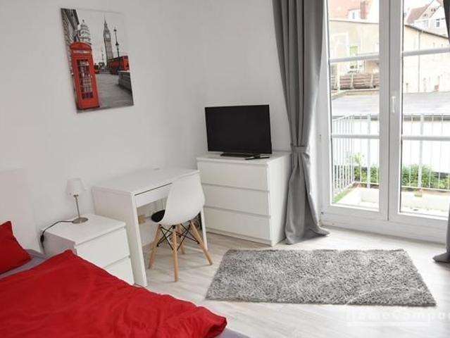 Modern furnished studio apartment with balcony and internet near Maschsee