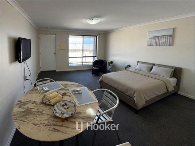 Modern Furnished Studio by the Beach