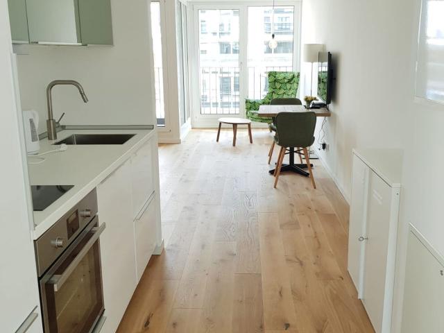 Modern Furnished Studio in Domagkpark – Feng Shui Design, Balcony &（optional Parking, Munchen Amsterdam Apartments for Rent