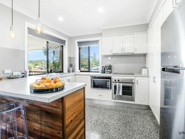 Modern Furnished Top Floor Two Bedroom Apartment with Pool