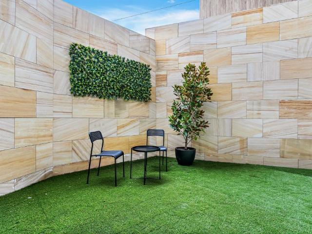 Modern Furnished & Unfurnished Studio Apartments