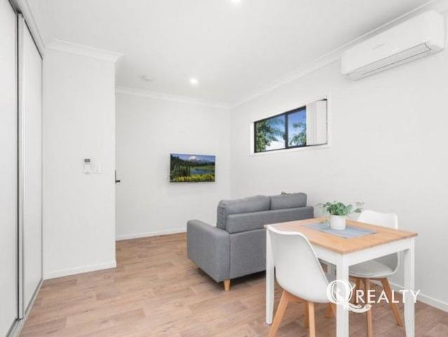 Modern Furnished Unit Share Accommodation All Bills Included